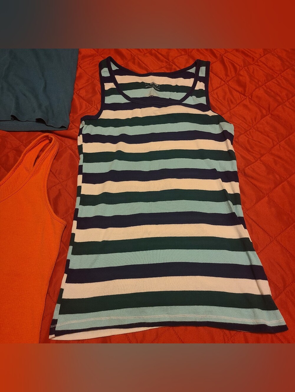 Tank Top Bundle (4pc) - Picture 3 of 5
